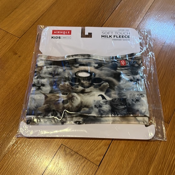 Airhole Juniors Ergo Milk Fleece Airtube Neck Gaiter Meow 2022-2023 - Picture 2 of 8